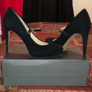 Vince Camuto Heels. EUC